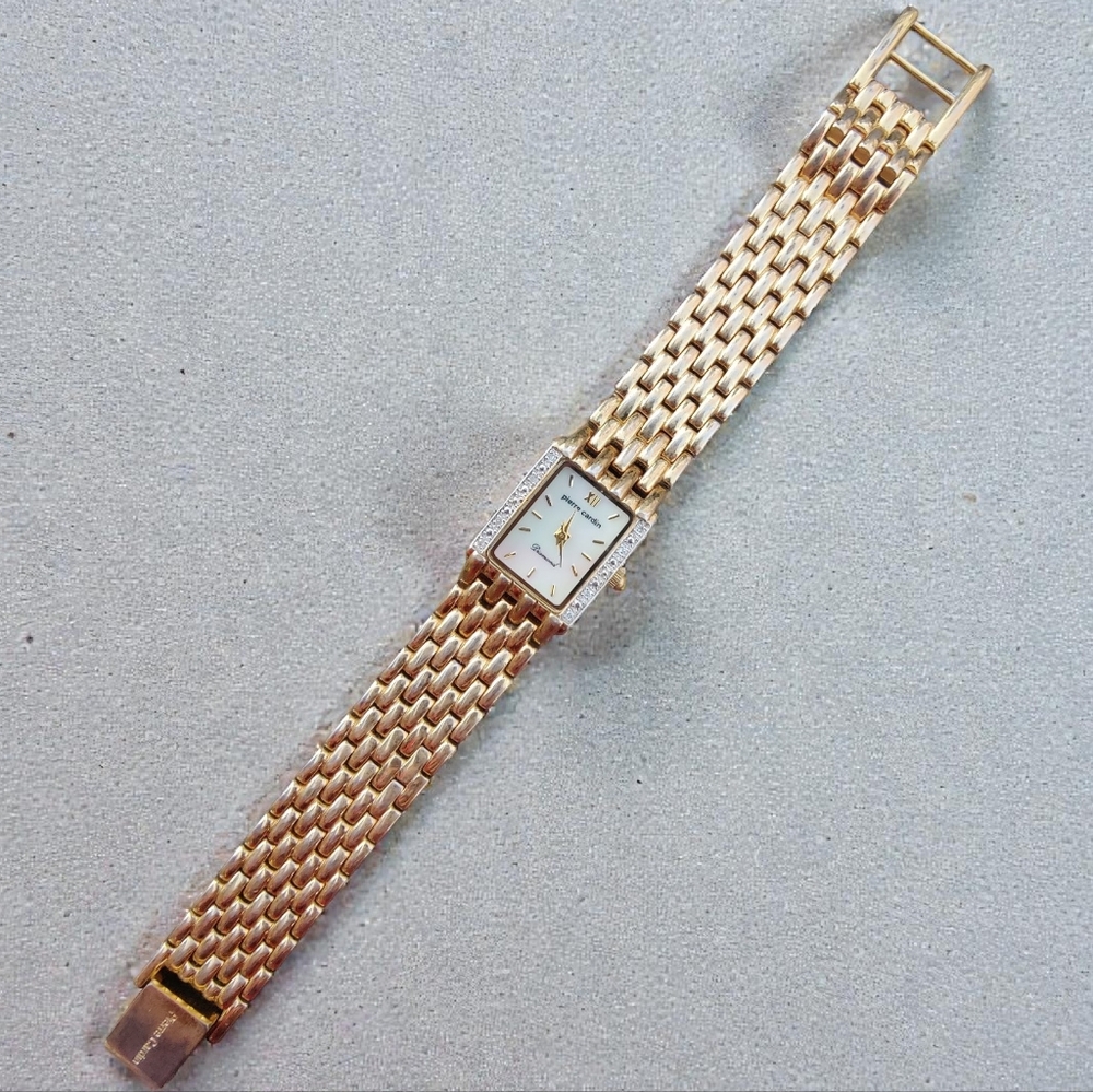 Vintage Women's Pierre Cardin Watch - Picture 2 of 6